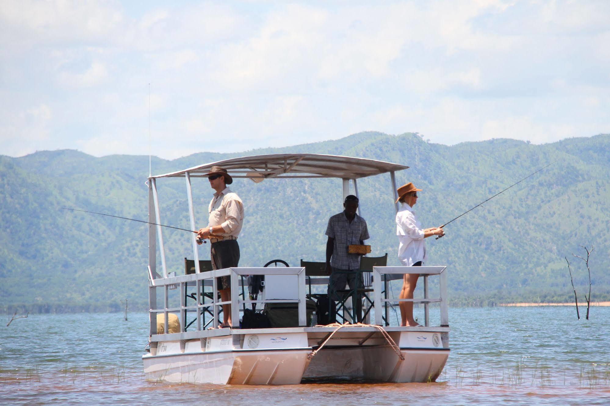 Changa Safari Camp Matusadona National Park Ngoại thất bức ảnh