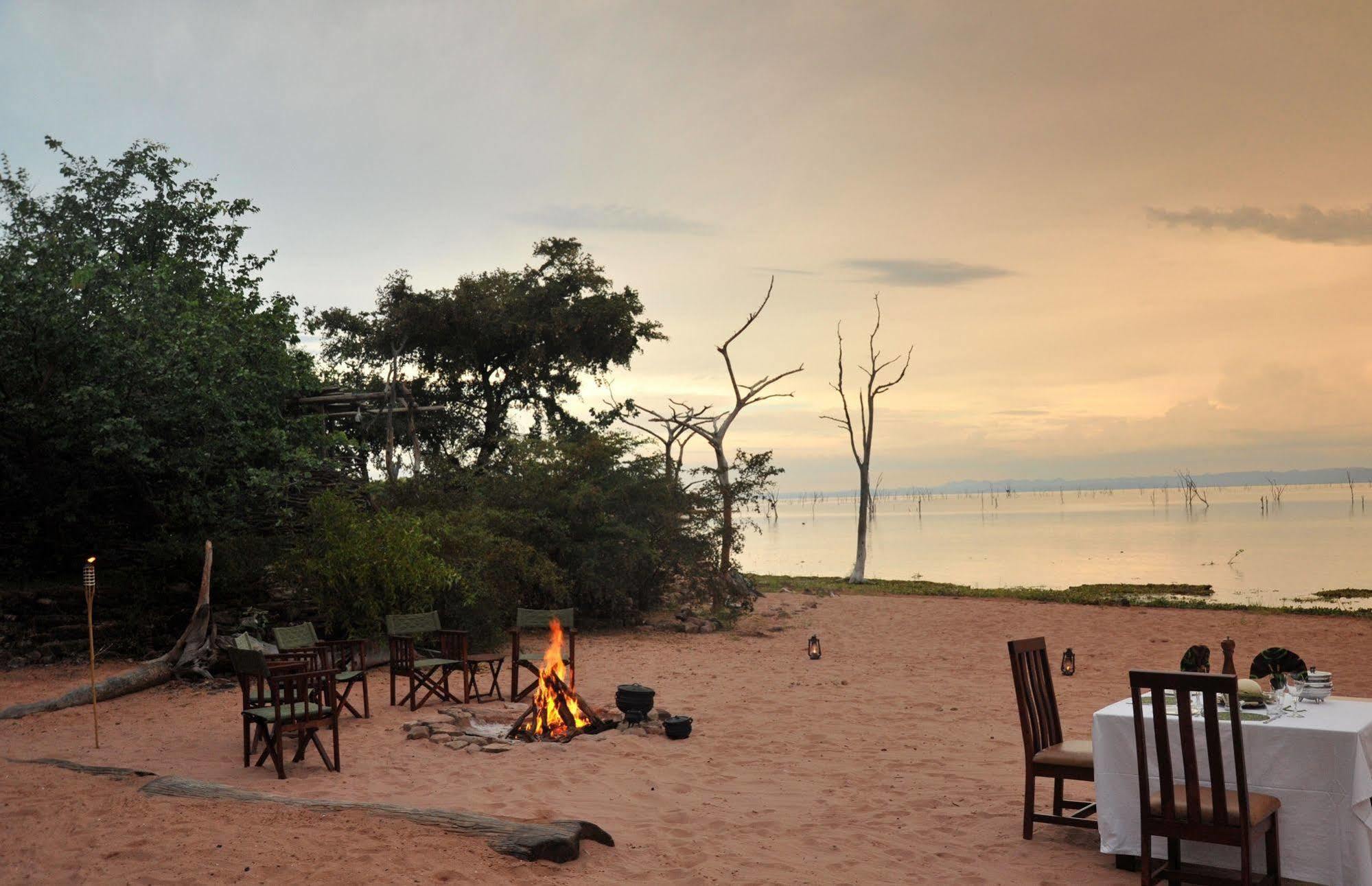 Changa Safari Camp Matusadona National Park Ngoại thất bức ảnh