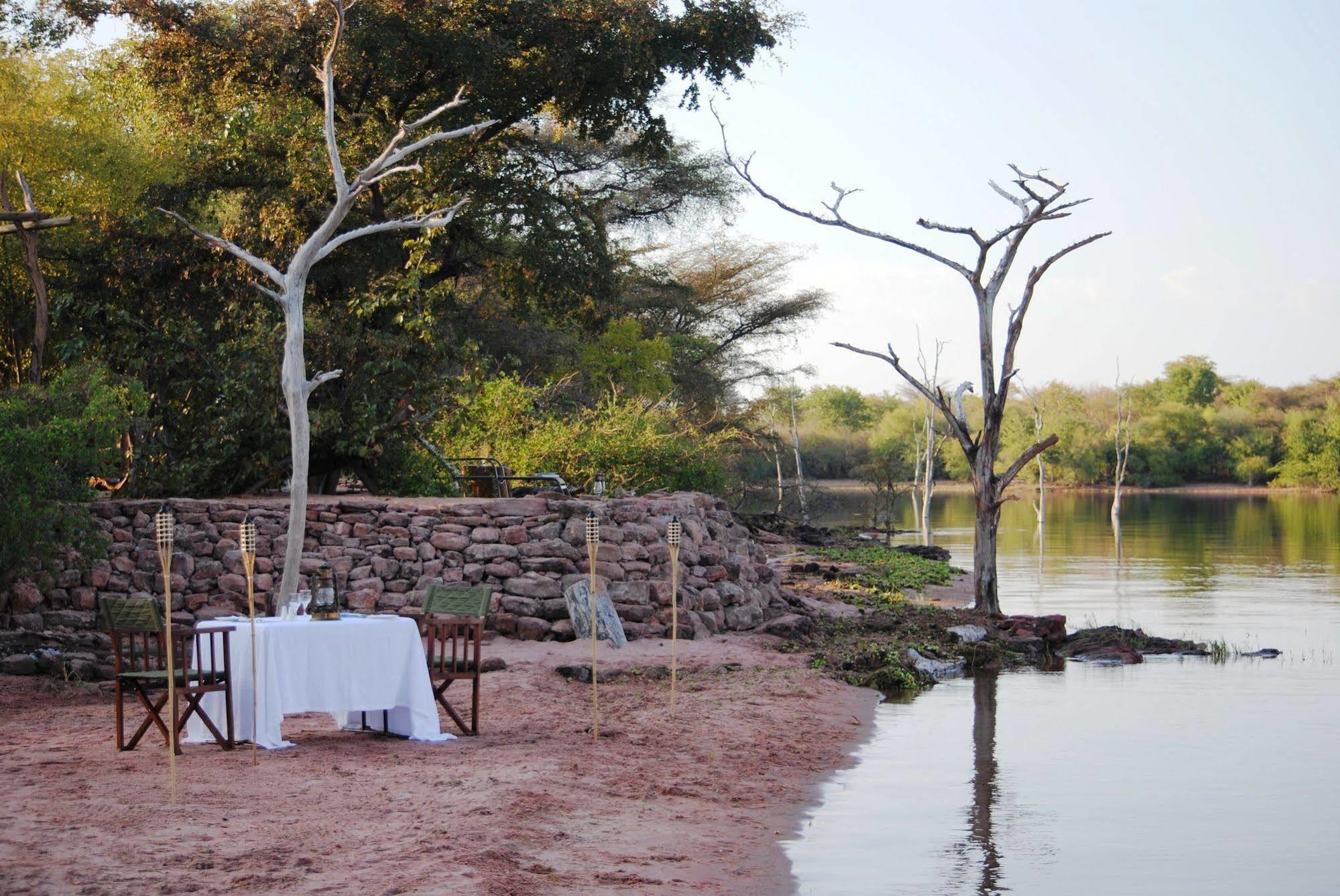 Changa Safari Camp Matusadona National Park Ngoại thất bức ảnh